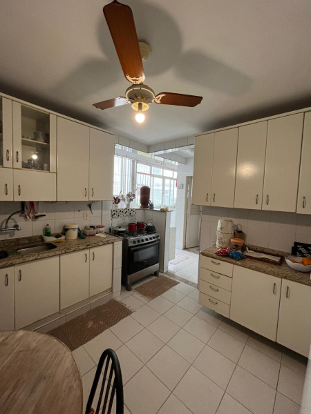 Imagem 7 da galeria do anúncio: quarto amplo no coração de ipanema