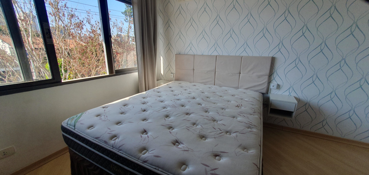 Imagem 11 da galeria do anúncio: Quarto p/estudantes 100 metros UFPR,PUC,JARDIM Botânico