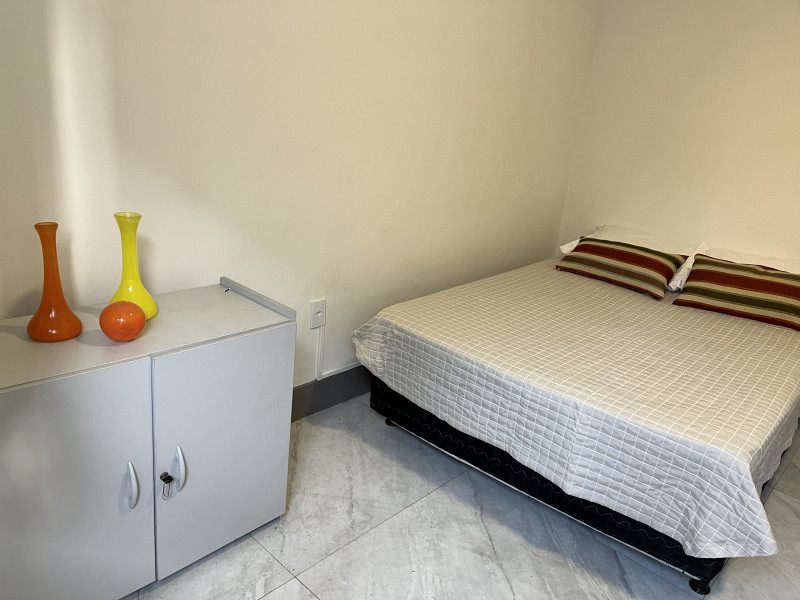 Imagem 3 da galeria do anúncio: Fique no coração do Prado