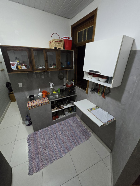 Imagem 3 da galeria do anúncio: Quarto espacoso em rua super tranquila em Laranjeiras