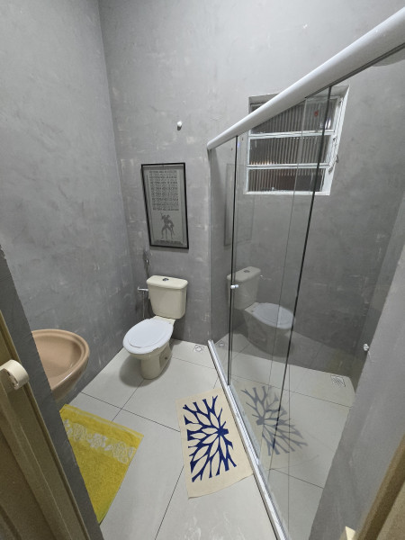 Imagem 4 da galeria do anúncio: Quarto espacoso em rua super tranquila em Laranjeiras