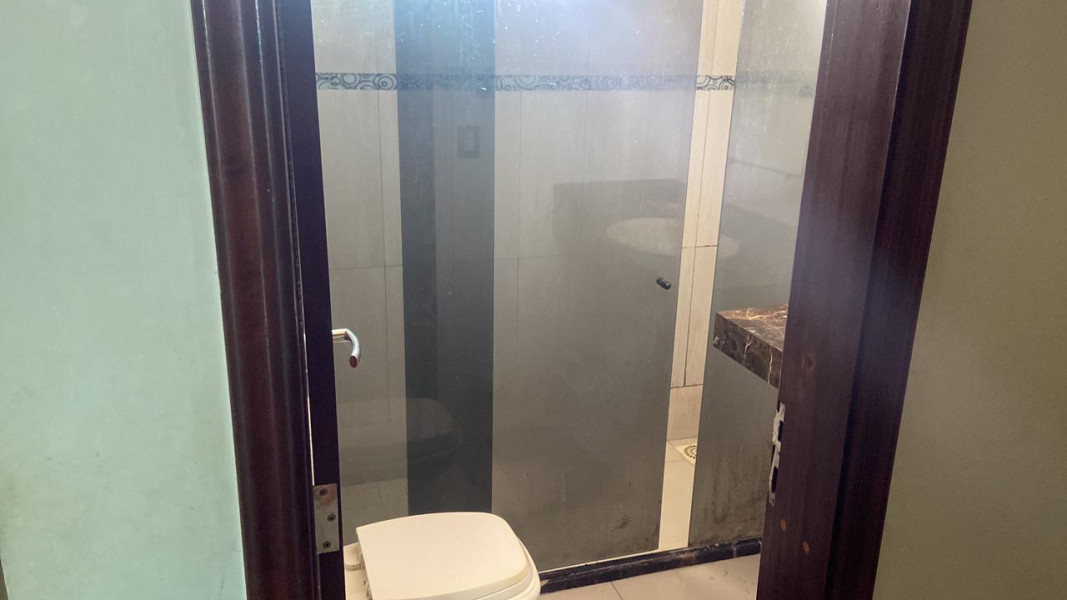 Imagem 4 da galeria do anúncio: Quarto mobiliado com suite