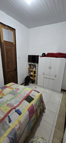 Imagem 1 da galeria do anúncio: Quarto espacoso em rua super tranquila em Laranjeiras