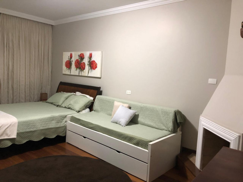 Imagem 2 da galeria do anúncio: Quarto com banheiro privativo