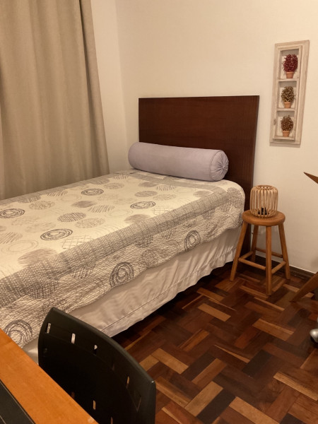 Imagem 4 da galeria do anúncio: Alugo quarto mobiliado para mulher no São Pedro