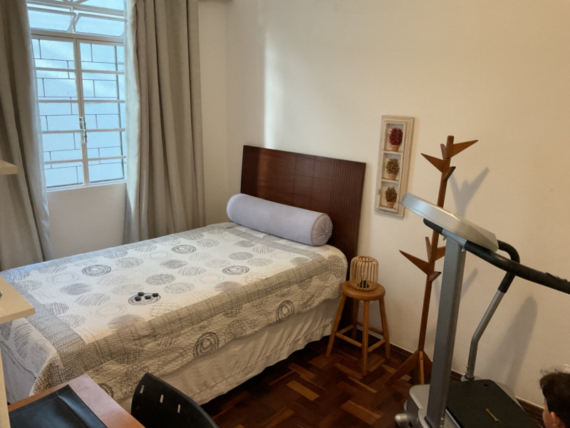 Imagem 1 da galeria do anúncio: Alugo quarto mobiliado para mulher no São Pedro