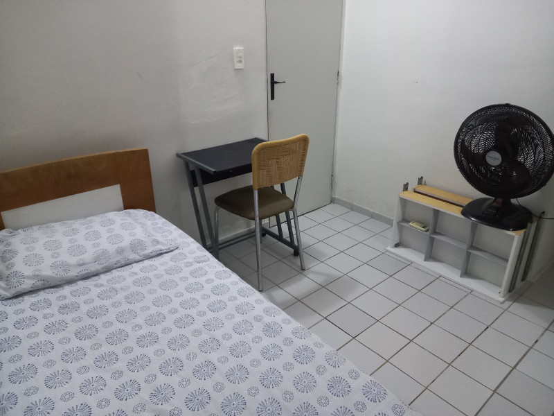 Imagem 2 da galeria do anúncio: Aluguel de quarto em apartamento na Várzea