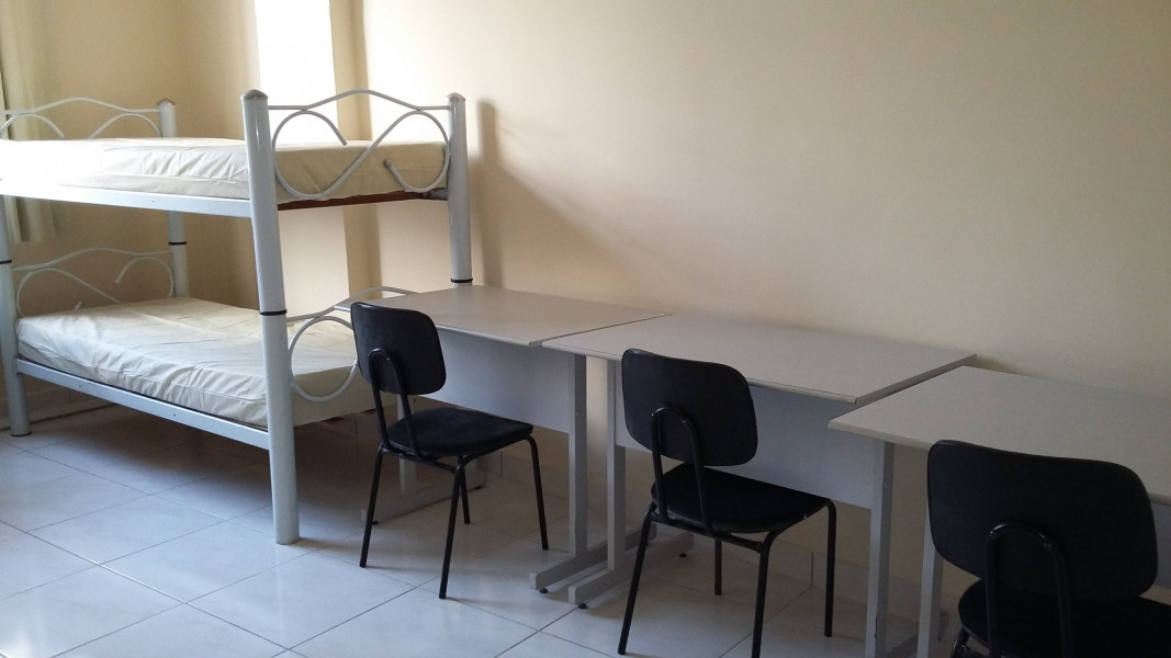 Imagem 4 da galeria do anúncio: Quarto compartilhado para Moças sem Vícios