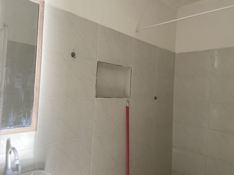 Imagem 4 da galeria do anúncio: Alugo Suite e Quarto Simples no P. Industrial em SJ Campos