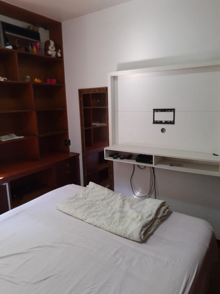 Imagem 6 da galeria do anúncio: Alugo quarto em frente a Estação Cantagalo do Metrô.