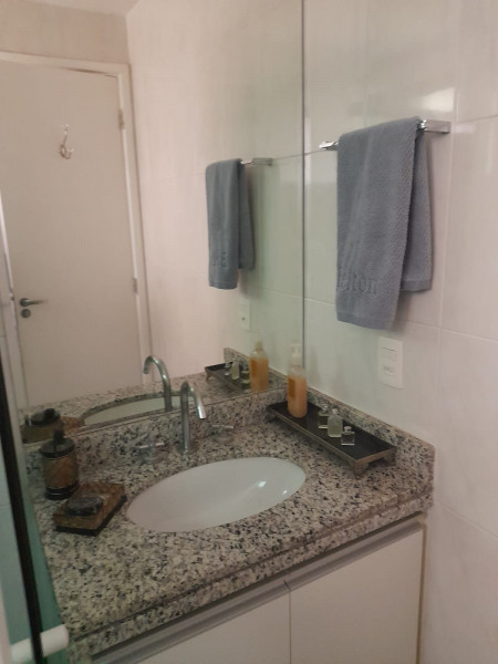 Imagem 8 da galeria do anúncio: Suite em predio de alto padrão com vaga de garagem