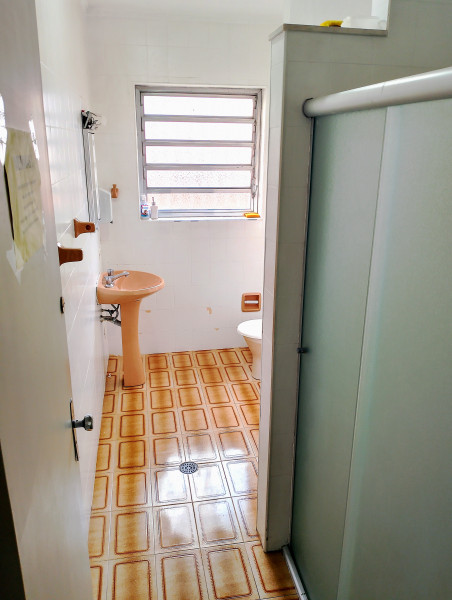 Imagem 2 da galeria do anúncio: Aluga-se quarto *mulher. Ótima localização!