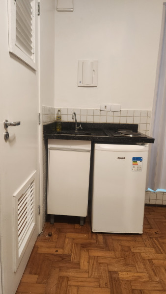 Imagem 3 da galeria do anúncio: Kitnet mobiliado Cambuci /Aclimacão