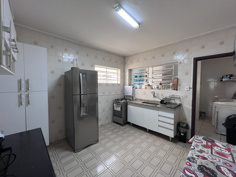 Imagem 9 da galeria do anúncio: [BROOKLIN] Quarto c/cama de casal confortável e espaçoso