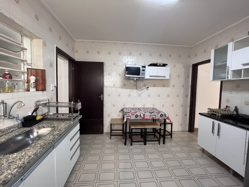 Imagem 7 da galeria do anúncio: [BROOKLIN] Quarto c/cama de casal confortável e espaçoso