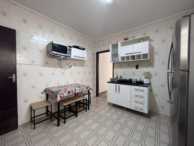 Imagem 6 da galeria do anúncio: [BROOKLIN] Quarto c/cama de casal confortável e espaçoso