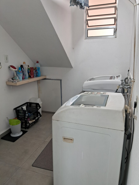 Imagem 17 da galeria do anúncio: República Espaço Jovem - FEMININA