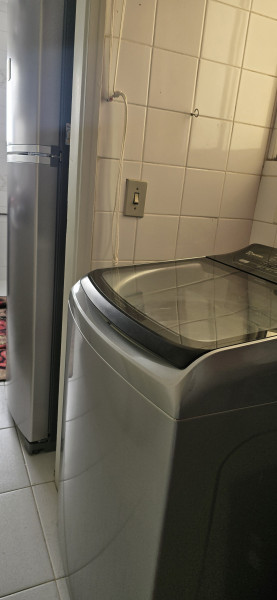 Imagem 3 da galeria do anúncio: Alugo quarto super espaçoso prédio residencial