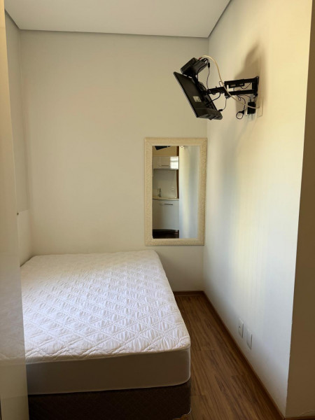 Imagem 3 da galeria do anúncio: KITNET INDIVIDUAL - VILA MARIANA - 200m do METRÔ ANA ROSA