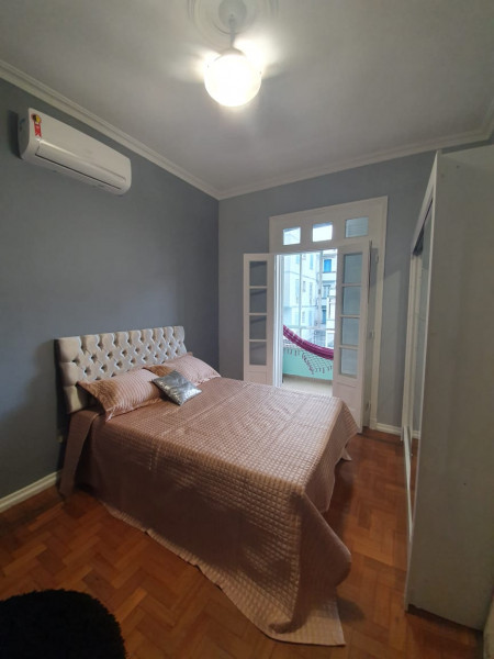 Imagem 1 da galeria do anúncio: Quarto amplo e charmoso c/ varanda na Tijuca, perto do metrô