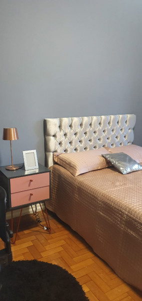 Imagem 2 da galeria do anúncio: Quarto amplo e charmoso c/ varanda na Tijuca, perto do metrô