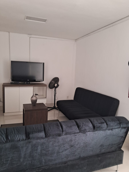 Imagem 7 da galeria do anúncio: República Espaço Jovem - FEMININA