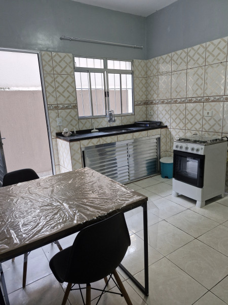 Imagem 2 da galeria do anúncio: kitnet, Casa toda mobiliada