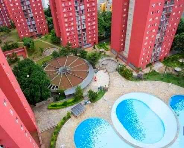 Imagem 2 da galeria do anúncio: Suíte Individual Piscina Sauna Academia etc FEMININO