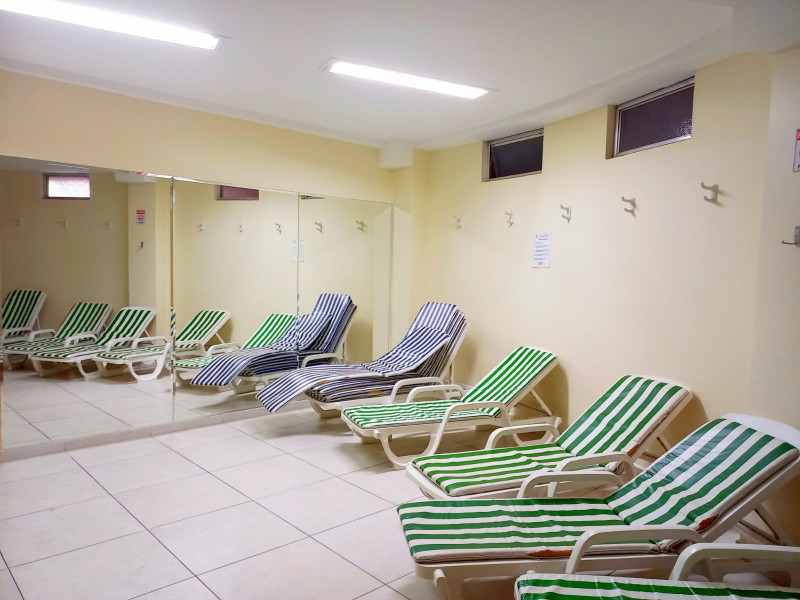 Imagem 13 da galeria do anúncio: Suíte Individual Piscina Sauna Academia etc FEMININO