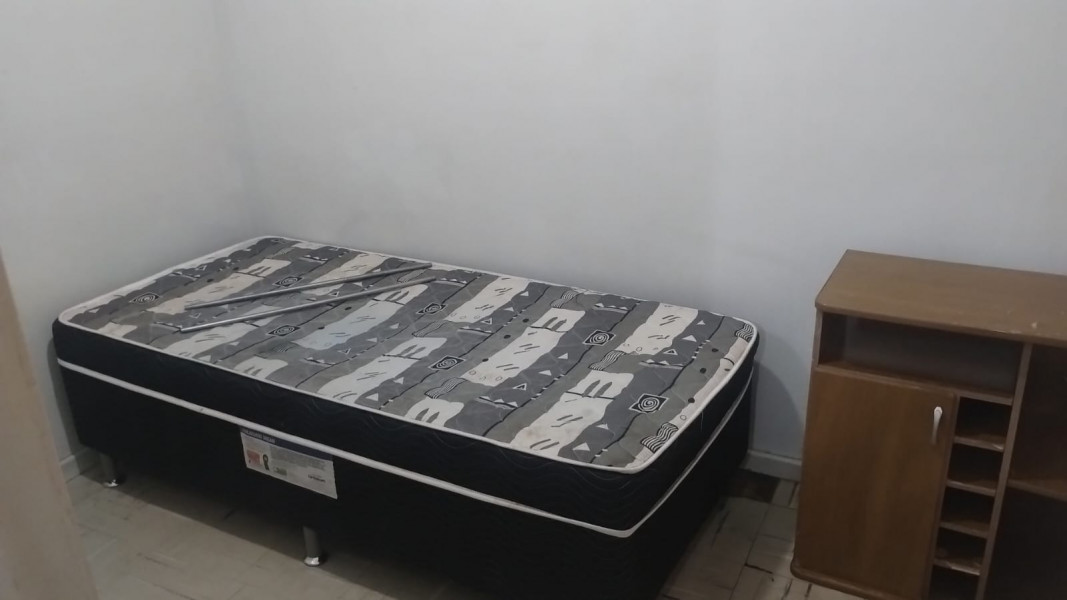 Imagem 1 da galeria do anúncio: Quartos mobiliados para mulheres no Centro de Joinville