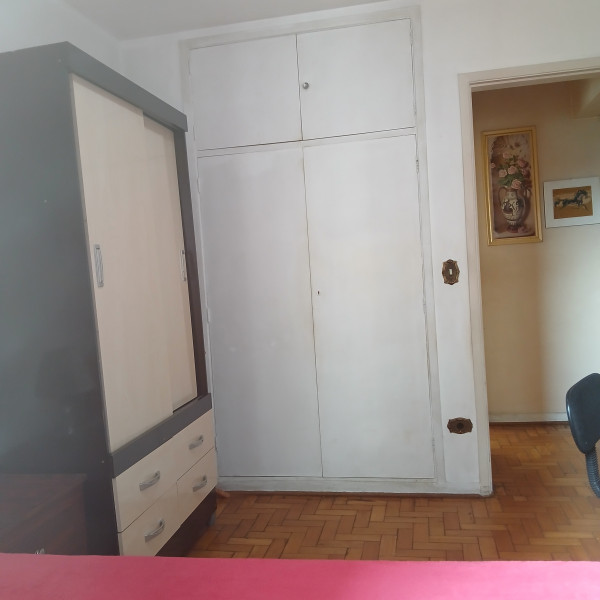 Imagem 5 da galeria do anúncio: Quarto inteiro, mobiliado, em belo ap. no Jardim Paulista!