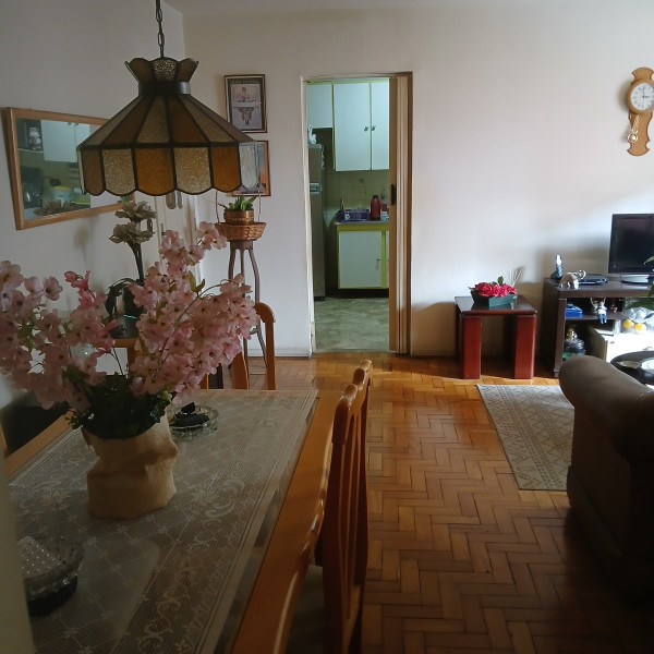 Imagem 1 da galeria do anúncio: Quarto inteiro, mobiliado, em belo ap. no Jardim Paulista!