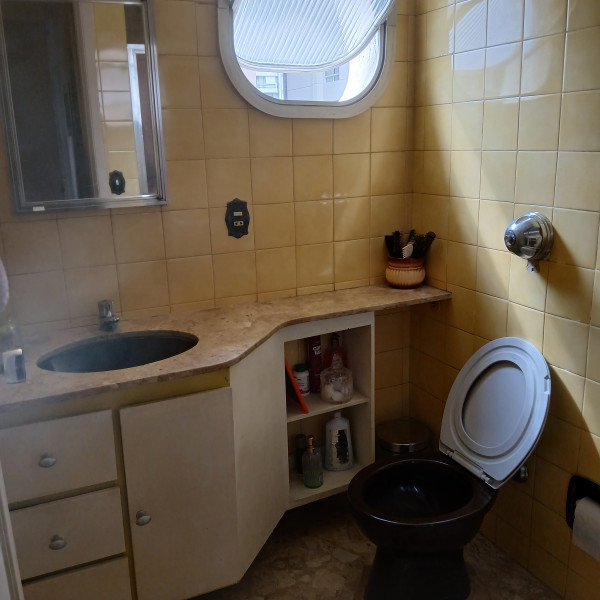 Imagem 9 da galeria do anúncio: Quarto inteiro, mobiliado, em belo ap. no Jardim Paulista!