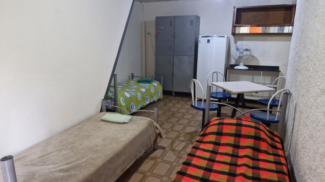 Imagem 1 da galeria do anúncio: Kitnet completa - Diária R$180 até 3 pessoas