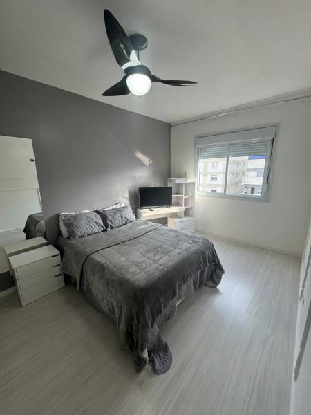 Imagem 4 da galeria do anúncio: R Oscar Freire / Metro  - Quarto em lindo apartamento