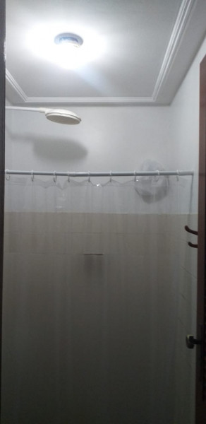 Imagem 6 da galeria do anúncio: Quarto mobiliado em apartamento próximo à P. Batista Campos