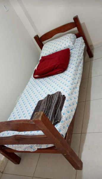 Imagem 1 da galeria do anúncio: Quarto com banheiro individual