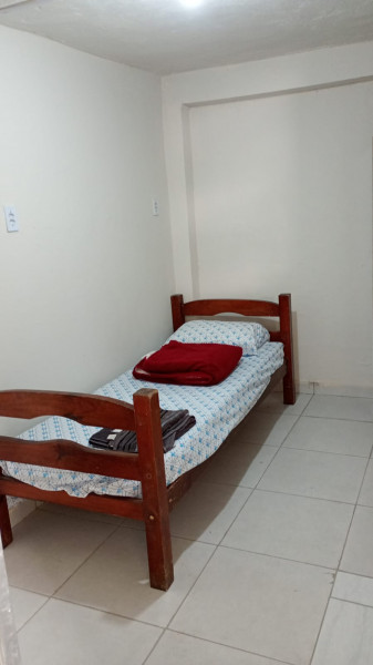 Imagem 3 da galeria do anúncio: Quarto com banheiro individual