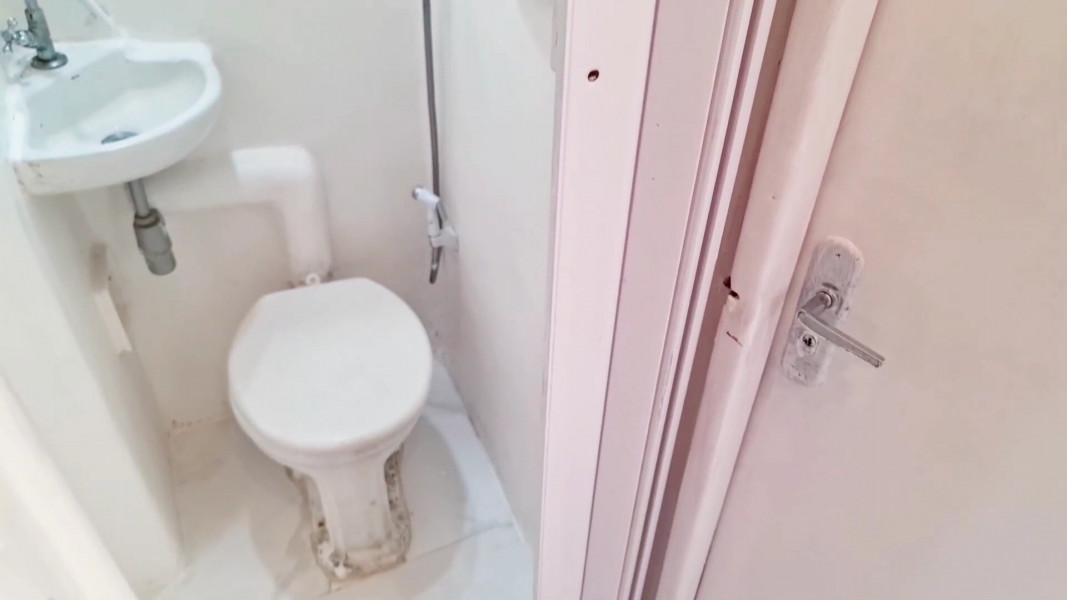 Imagem 13 da galeria do anúncio: QUARTO 04