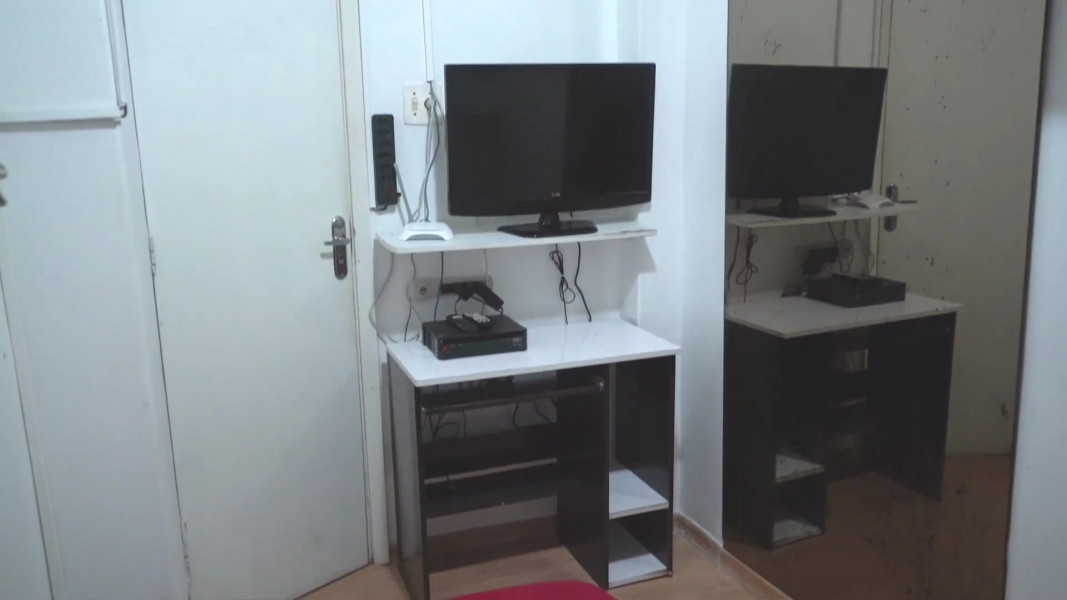 Imagem 3 da galeria do anúncio: QUARTO 04