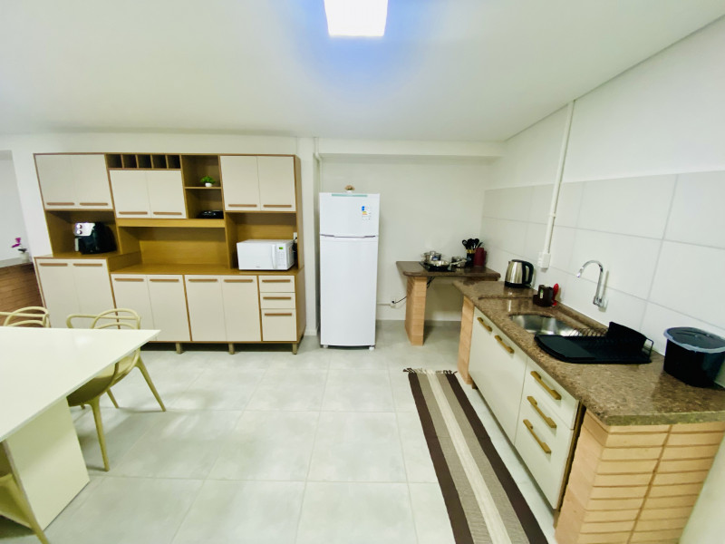 Imagem 15 da galeria do anúncio: Aluga 01 quarto p/ moça c/ contas inclusas