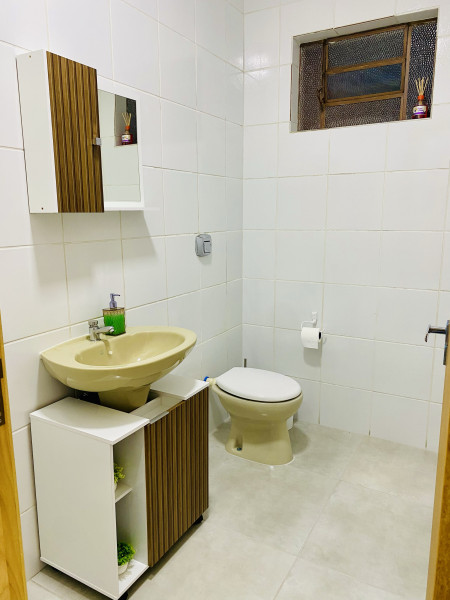 Imagem 8 da galeria do anúncio: Aluga 01 quarto p/ moça c/ contas inclusas