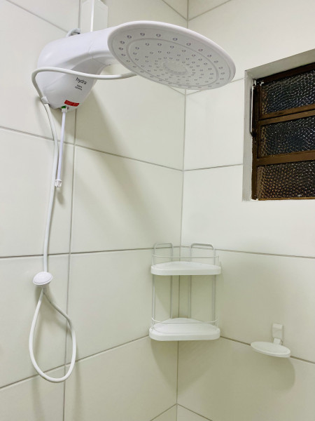 Imagem 10 da galeria do anúncio: Aluga 01 quarto p/ moça c/ contas inclusas