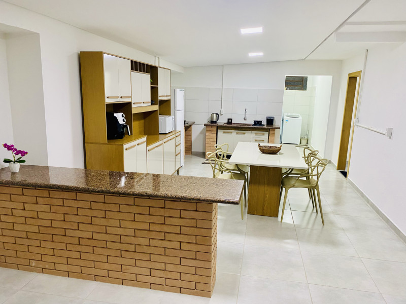 Imagem 1 da galeria do anúncio: Aluga 01 quarto p/ moça c/ contas inclusas