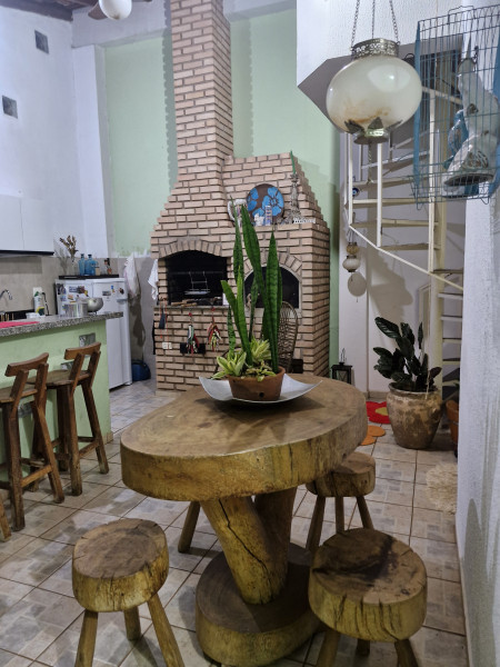 Imagem 1 da galeria do anúncio: Alugo quarto para estudantes e trabalhador - mulheres