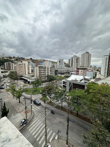 Imagem 2 da galeria do anúncio: Quarto mobiliado em apartamento no buritis