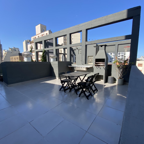 Imagem 18 da galeria do anúncio: QUARTO COM SACADA NO CENTRO HISTÓRICO