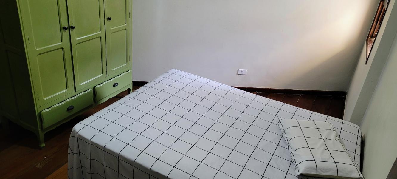 Imagem 2 da galeria do anúncio: PIT STOP: Suíte com Cama de Casal(BanheiroPrivado)