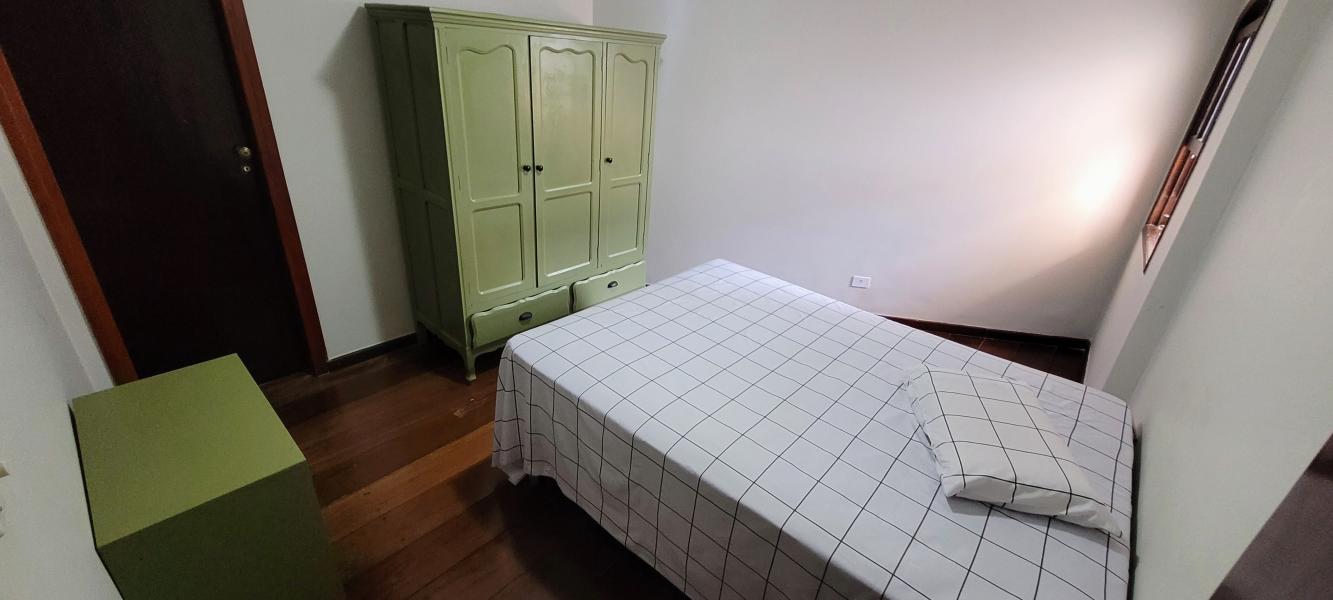 Imagem 1 da galeria do anúncio: PIT STOP: Suíte com Cama de Casal(BanheiroPrivado)