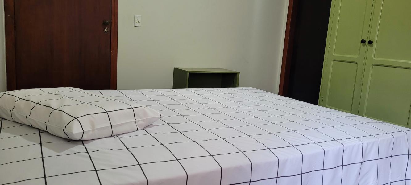 Imagem 4 da galeria do anúncio: PIT STOP: Suíte com Cama de Casal(BanheiroPrivado)